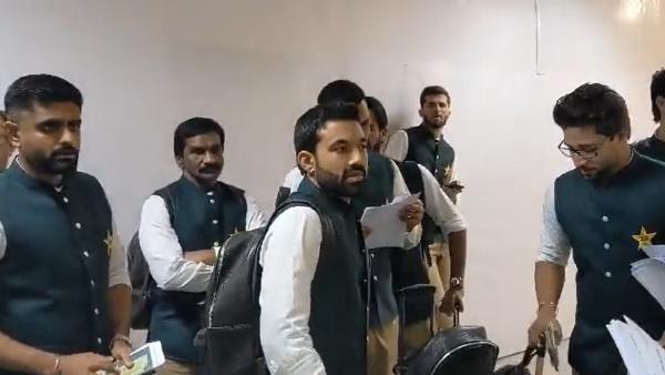 pakistan-cricket-team-landed-in-india