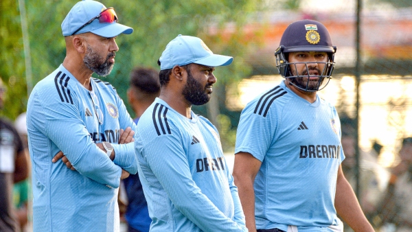 team-india-captain-rohit-sharma-lost-his-iphone