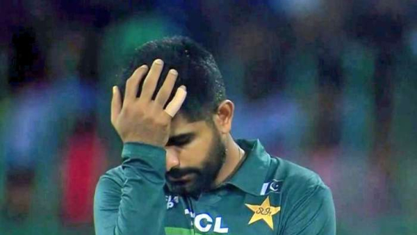  Babar Azam Left Furious by Mohammad Nawazs Costly Bowling Error