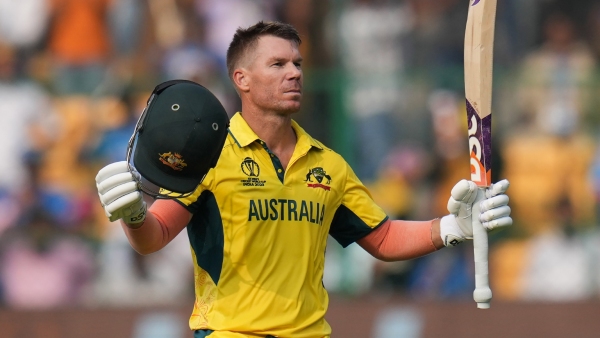 Australia vs Pakistan World Cup Match: David Warner Celebrates Century in Unique Pupsha Style