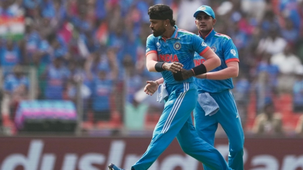 hardik-pandya-spelled-before-bowled