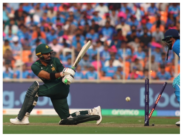 Ind vs Pak: Pakistan collaps for 155-2 to all-out for 191: Twitter reaction