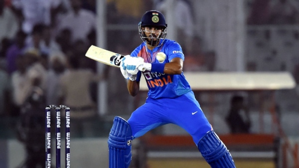 Shreyas Iyers Batting Woes Raise Concerns in World Cup Match