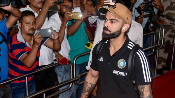 Virat Kohli and Anushka Sharma Urge Not to Disturb Them Regarding ICC World Cup Tickets
