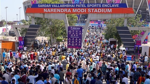 narendra-modi-stadium-decorated-like-a-bride