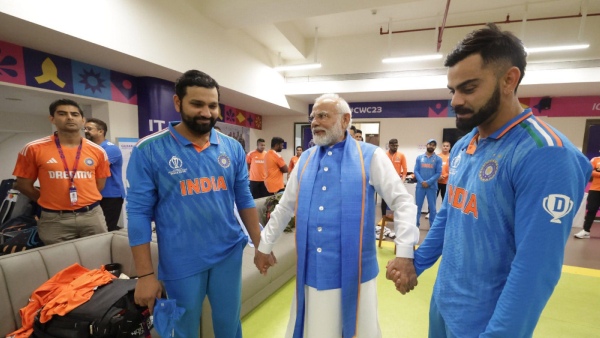PM Narendra Modi Consoles Team India including Rohit Sharma, Virat Kohli, Rahul Dravid
