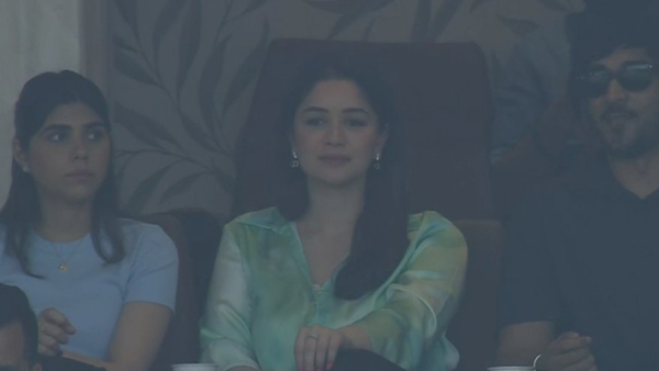 Sara Tendulkars Reaction to Shubman Gill Missing Century at 8 Runs Short in Clash Against Sri Lanka