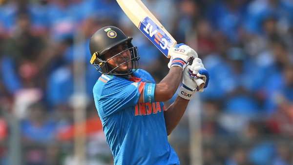 Sara Tendulkars Reaction to Shubman Gill Missing Century at 8 Runs Short in Clash Against Sri Lanka