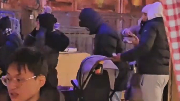 Virat Kohli is Forgetting the Bitterness of the World Cup Defeat by Spending Time With family in London