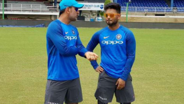 Dhoni, Pant who played tennis in Dubai