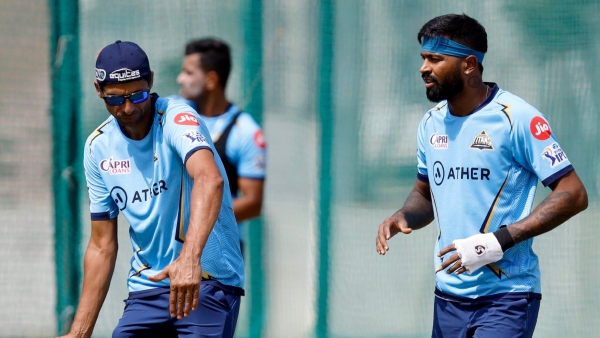 Difficult to replace Hardik Pandya: Ashish Nehra