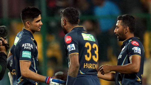 Who will replace Hardik in the Titans team?