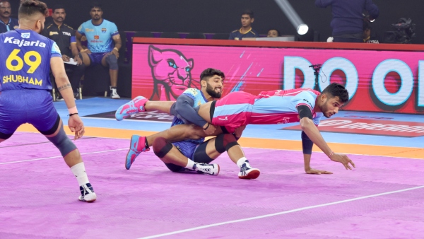Pro Kabaddi 2023: Patna Pirates Beat Gujarat Giants