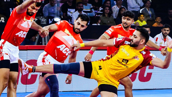 PKL 10: Gujarat Giants Thrash Telugu Titans By 38-32 in Opening Match