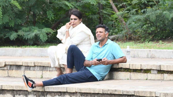 team india head coach rahul dravid and his wife visited Chamundi temple