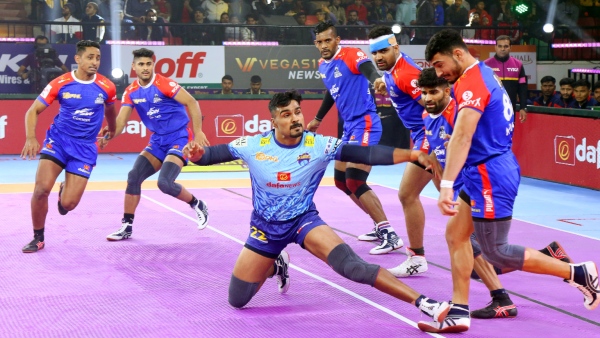 Pro Kabaddi: Patna Pirates Beat Gujarat Giants