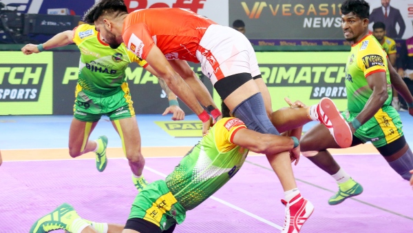 Pro Kabaddi: Patna Pirates Beat Gujarat Giants