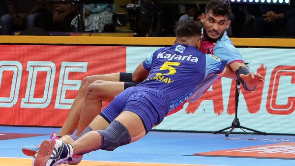 Pro Kabaddi: Jaipur Pink Panthers Beat Bengal Warriors 