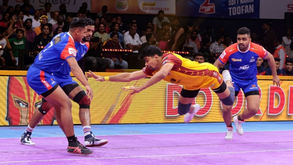 Pro Kabaddi: Jaipur Pink Panthers Beat Bengal Warriors 