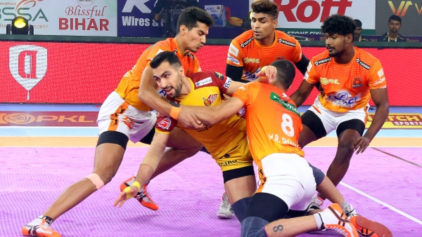 Pro Kabaddi: Puneri Paltan Beat Telugu Titans