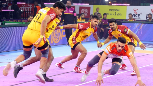 Pro Kabaddi: Puneri Paltan Beat Telugu Titans