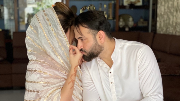 Former Cricketer Irfan Pathan Revealed His Beautiful Wife Face After 8 years of Marriage