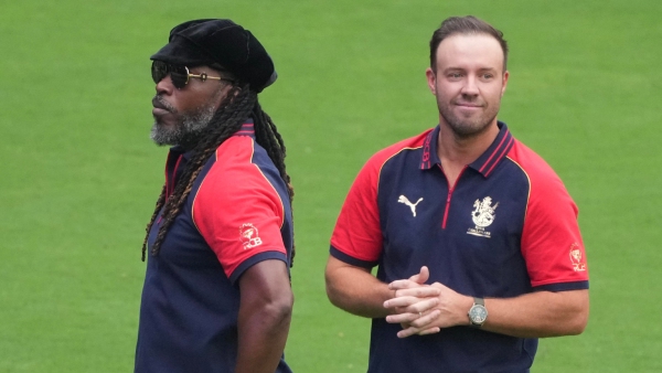 Mister 360 Ab de Villiers Supports Ishan Kishan in His Tussle With Bcci 