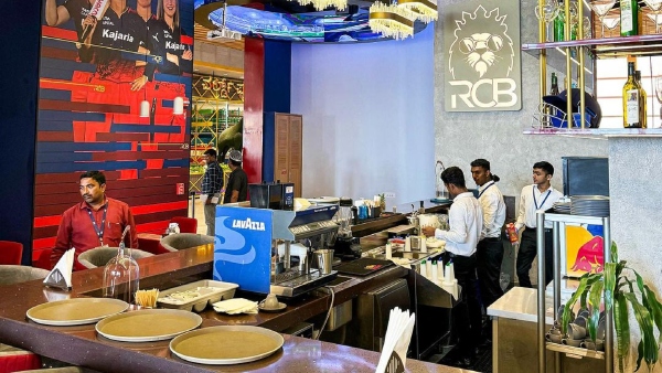 IPL 2024: RCB Royal Treat For Fans At Airport! What is available in the bar and cafe? 