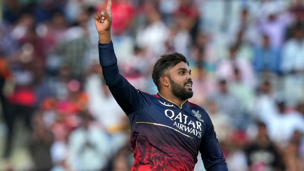 IPL 2024: RCB Teams Bowling Is Biggest Weakness in IPL 2024 Says Sunil Gavaskar