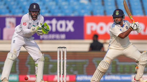 IND vs ENG: Team India Captain Rohit Sharma Throws His Cap After Sarfaraz Khan was Run Out