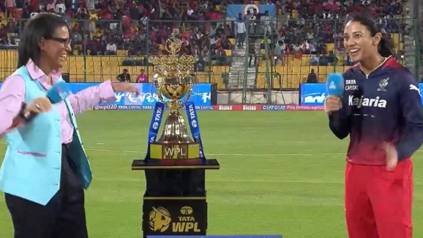 WPL 2024: RCB Fans Mad Cheers To Smriti Mandhana During Toss In Match Against UP Warriorz