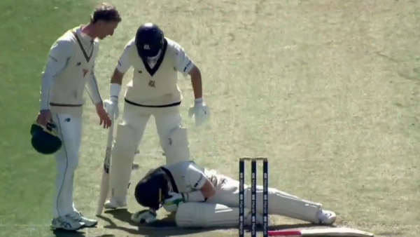 Ball fell on batsman s head anxiety in the field Old memories revived for fans