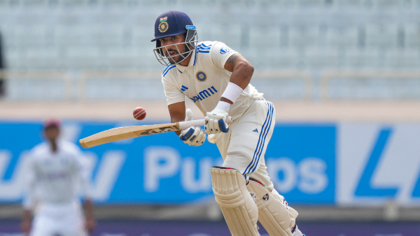 Rishab Pant vs Dhruv Jurel Brad Hogg s Pick for Wicket-Keeping in Test Matches for Team India