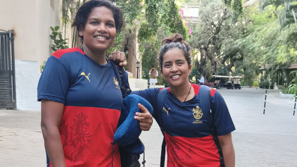 WPL 2024 Ekta Bisht Became Oldest Player in WPL History By Playing At the Age of 38