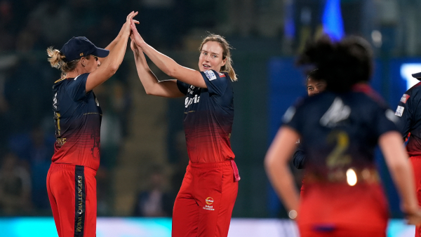 WPL 2024 RCB s Ellyse Perry Makes History By Taken 6 Wickets in Women s Premier League