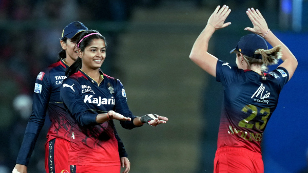 RCB Star Shreyanka Patil Biography Information About Education Age Family Background