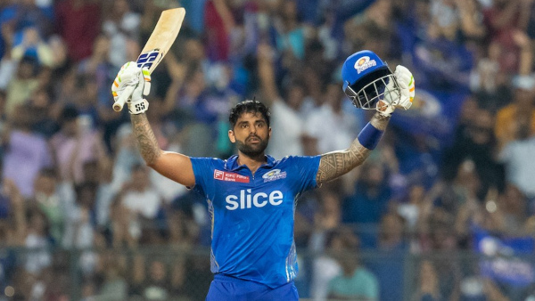 IPL 2024 Huge Blow Mumbai Indians As this 360 Degree Player May Not Available for Initial Matches