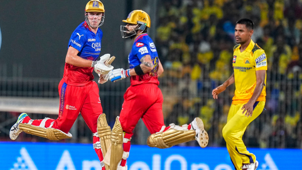 Virat Kohli Record in CSK vs RCB Match King Kohli Equals David Warners Record in IPL History