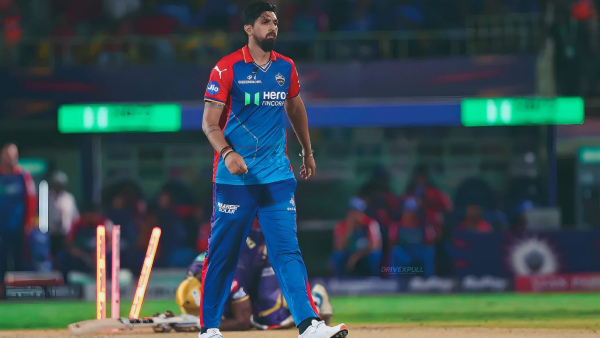 DC vs KKR Andre Russell Applauds to Ishant Sharma After Clean Bowled by Yorker