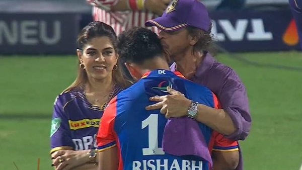 IPL 2024 Shah Rukh Khan Gives a Heartwarming Hug to Rishabh Pant After KKR vs DC Match