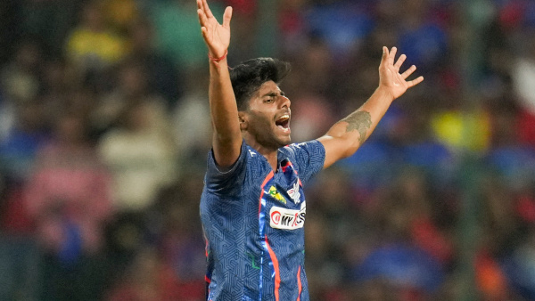 Former Cricketer Manoj Tiwary Has Selected 3 Indian Bowlers for the T20 World Cup 2024