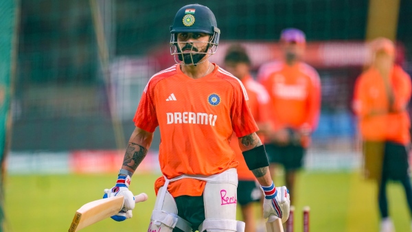 Aaron Finch Gives Batting Slot to Virat Kohli in T20 World Cup 2024