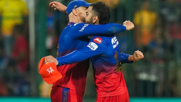 IPL 2024 Faf du Plessis Time up New Captain for RCB for IPL 2025