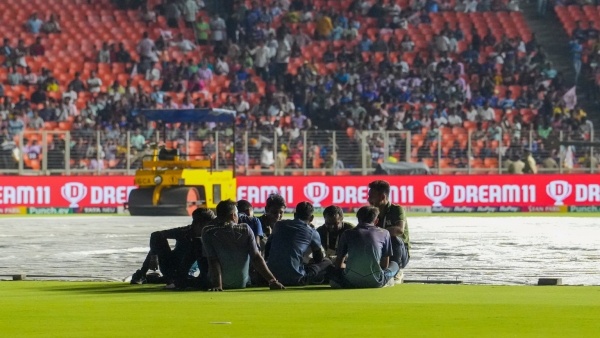 IPL 2024 Rain interrupts Gujarat Titans vs KKR Match What Happens If the Match is Cancelled IPL 2024 Rain interrupts Gujarat Titans vs KKR Match What Happens If the Match is Cancelled