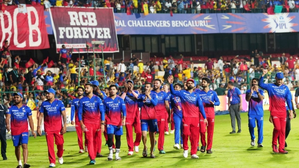 RCB vs CSK Fans Trolled These Former Players who said that RCB would not make it to the playoffs
