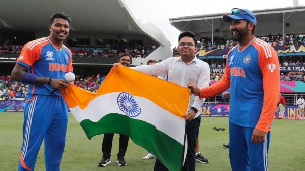 T20 World Cup 2024 Rohit Sharma Kissed Hardik Pandya