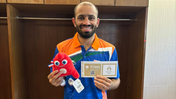 BFI instructs boxer Amit Pangal not to get personal coach