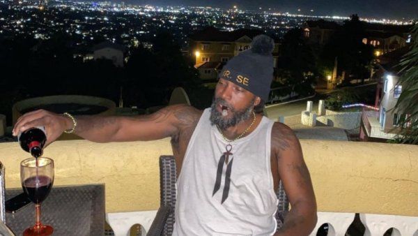 Do you know what Chris Gayle luxury bungalow looks like in the hills of Jamaica