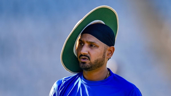 Not Rohit Not Kohli Harbhajan Singh Picks the Top 3 Batsmen in the World