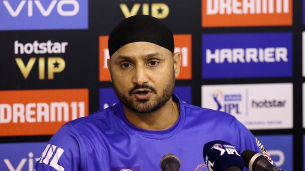Not Rohit Not Kohli Harbhajan Singh Picks the Top 3 Batsmen in the World